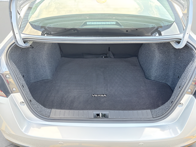 Certified 2025 Nissan Versa SV FWD image 23
