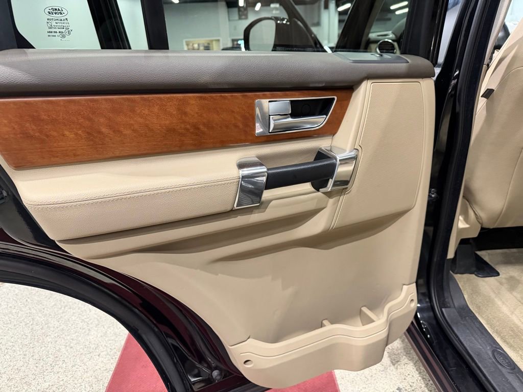 Used 2014 Land Rover LR4 HSE image 24