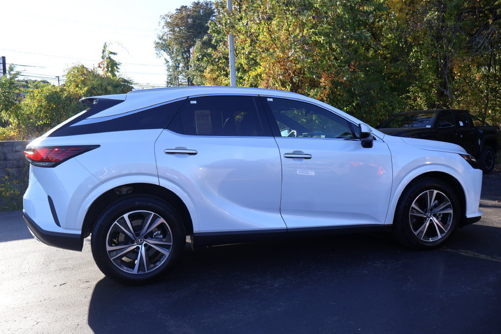Used 2025 Lexus RX 350 Premium w/ Accessory Package AWD/4WD image 9