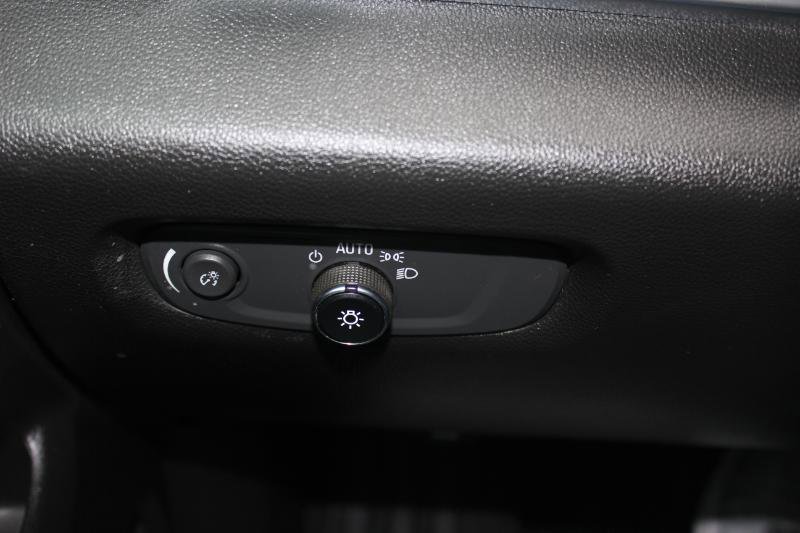 Used 2023 Chevrolet Traverse LT image 26