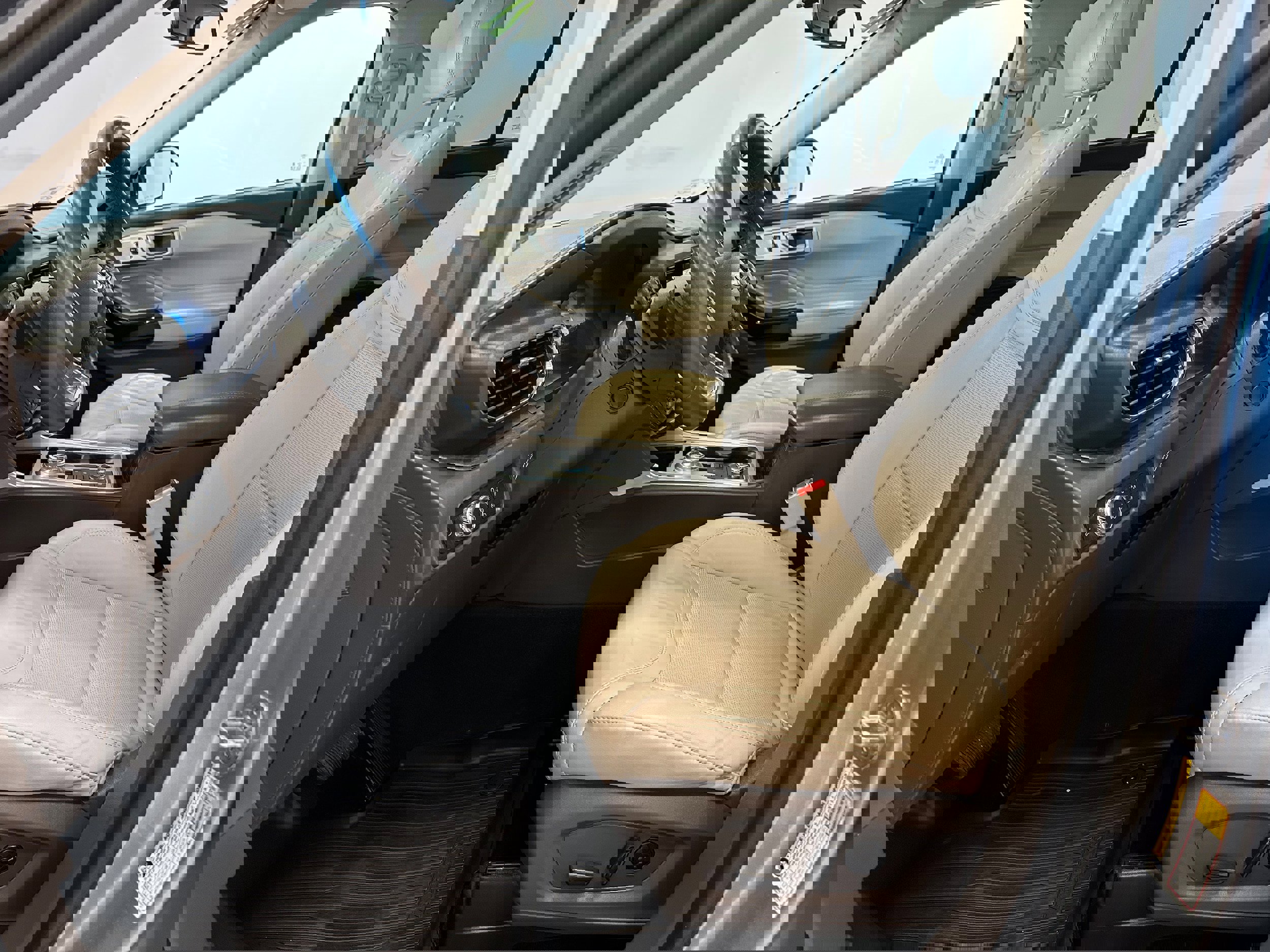 Used 2021 Ford Explorer Platinum w/ Equipment Group 601A image 11