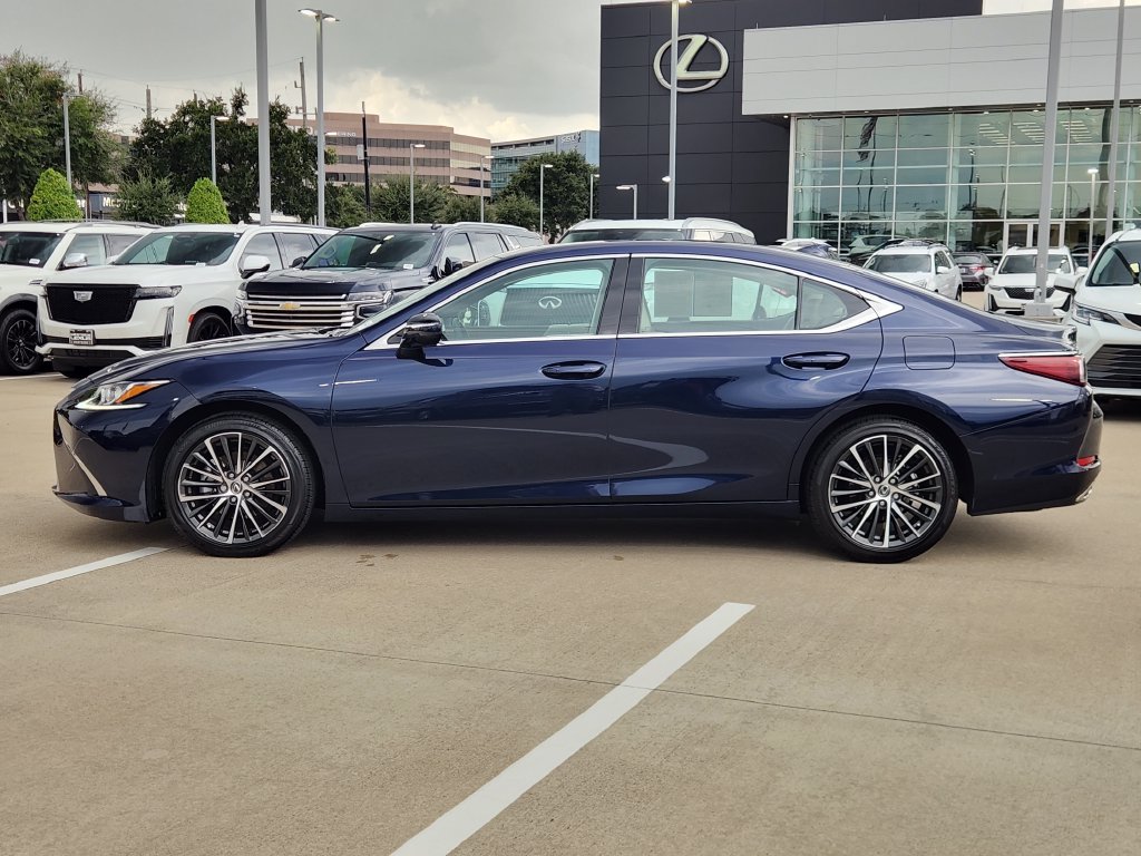 Certified 2025 Lexus ES 350 w/ Premium Package FWD image 4