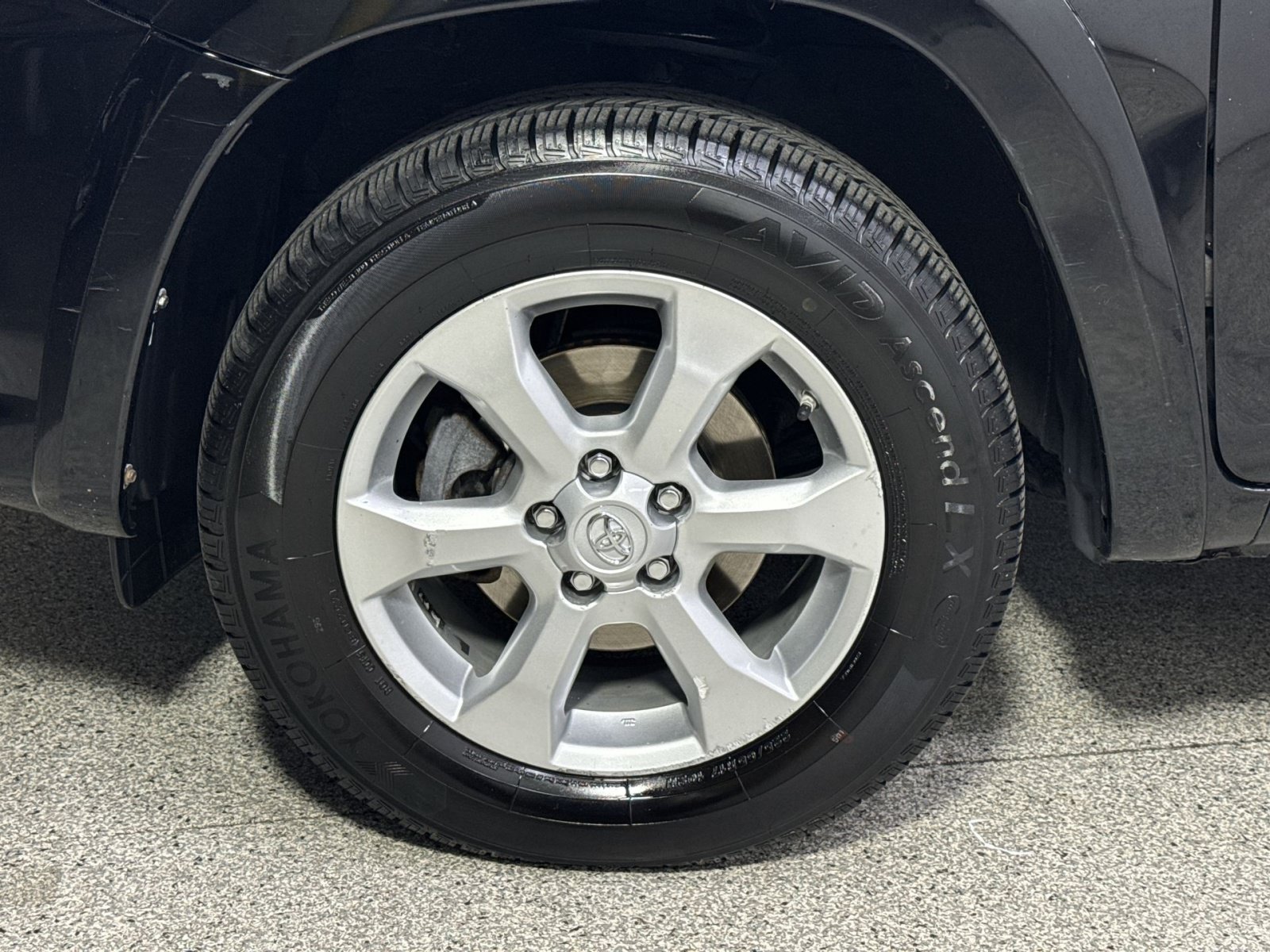 Used 2010 Toyota RAV4 Limited AWD/4WD image 24