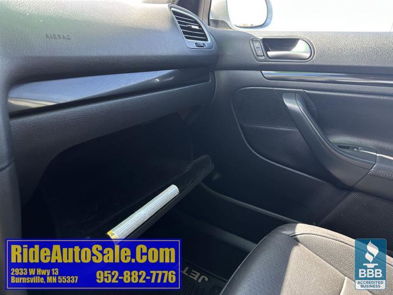 Used 2011 Volkswagen Jetta TDI FWD image 33