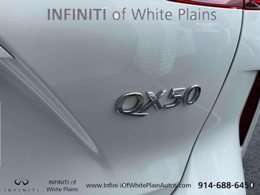 Certified 2023 INFINITI QX50 Luxe FWD image 32