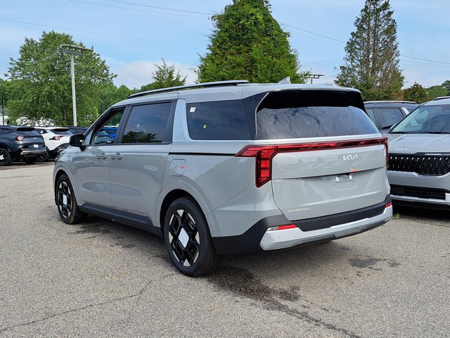 New 2026 Kia Carnival EX FWD image 6