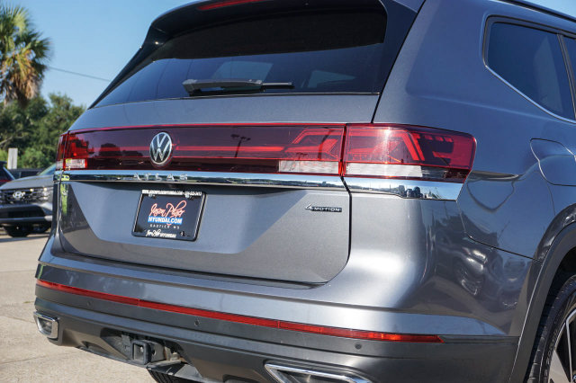 Used 2025 Volkswagen Atlas SE AWD/4WD image 5