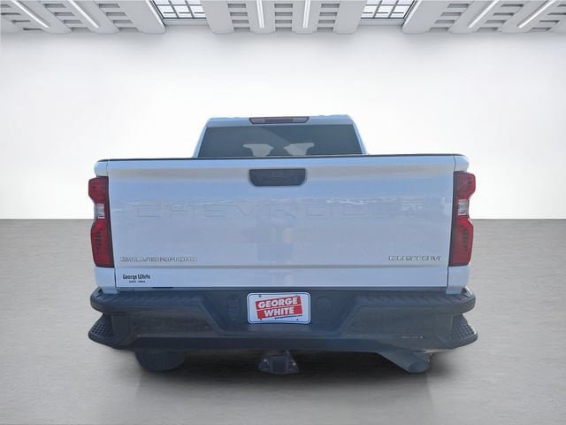 Used 2025 Chevrolet Silverado 2500 Custom w/ Custom Value Package AWD/4WD image 5