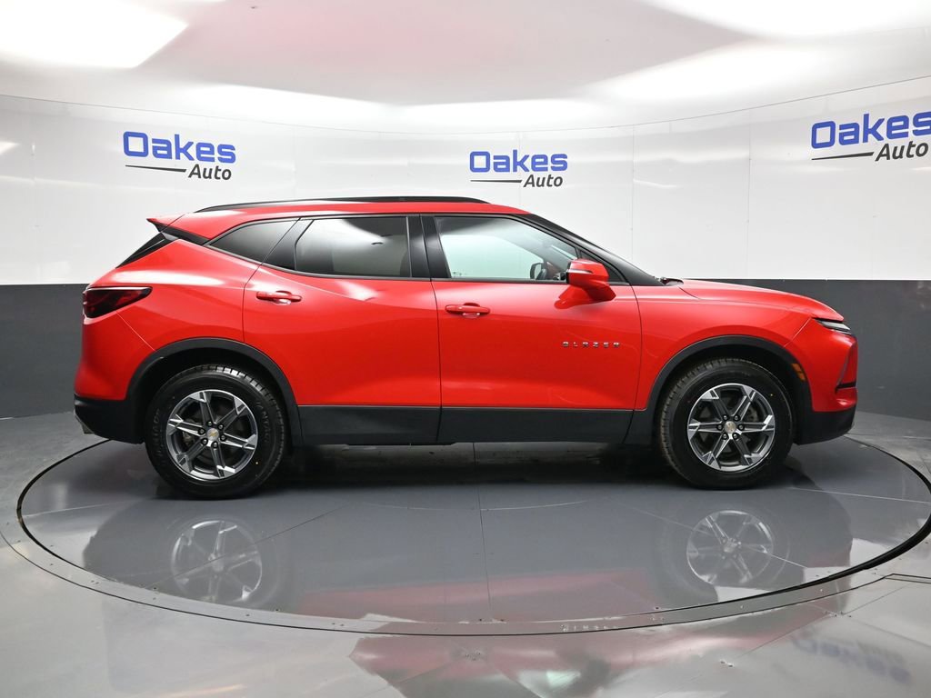 Used 2024 Chevrolet Blazer LT image 9