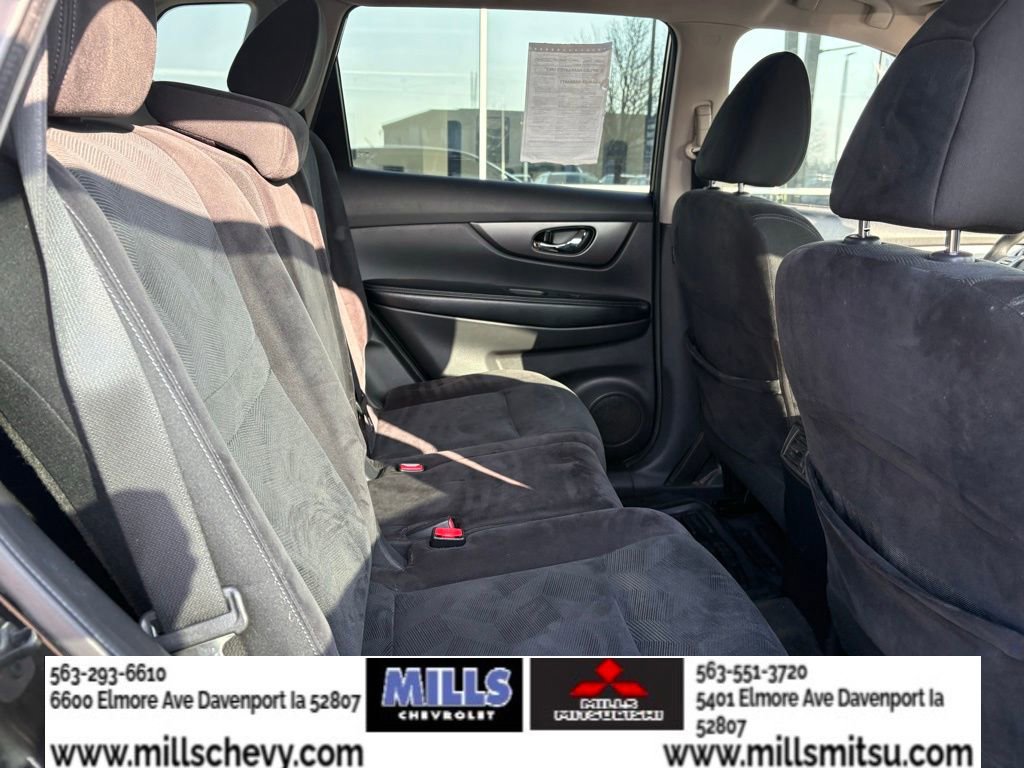 Used 2015 Nissan Rogue S image 14