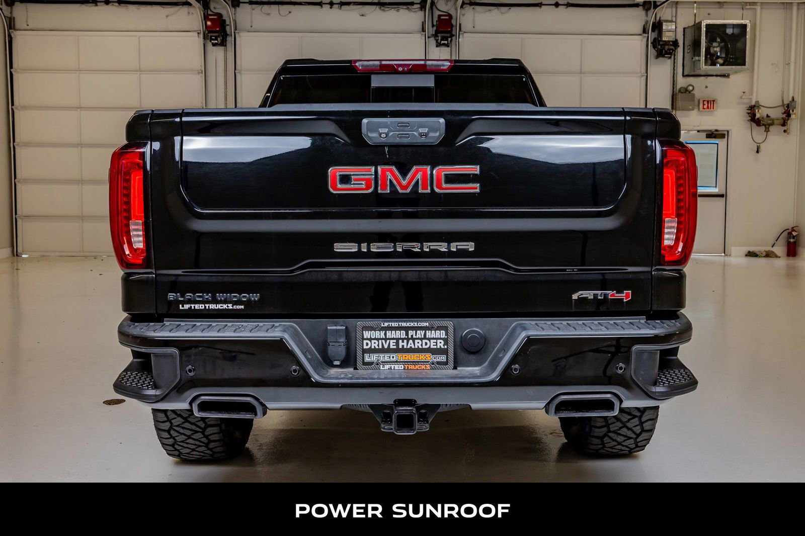 Used 2022 GMC Sierra 1500 AT4 w/ AT4 Premium Package AWD/4WD image 7