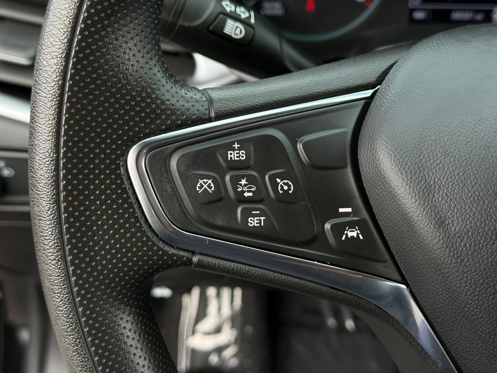 Used 2023 Chevrolet Malibu LT image 30