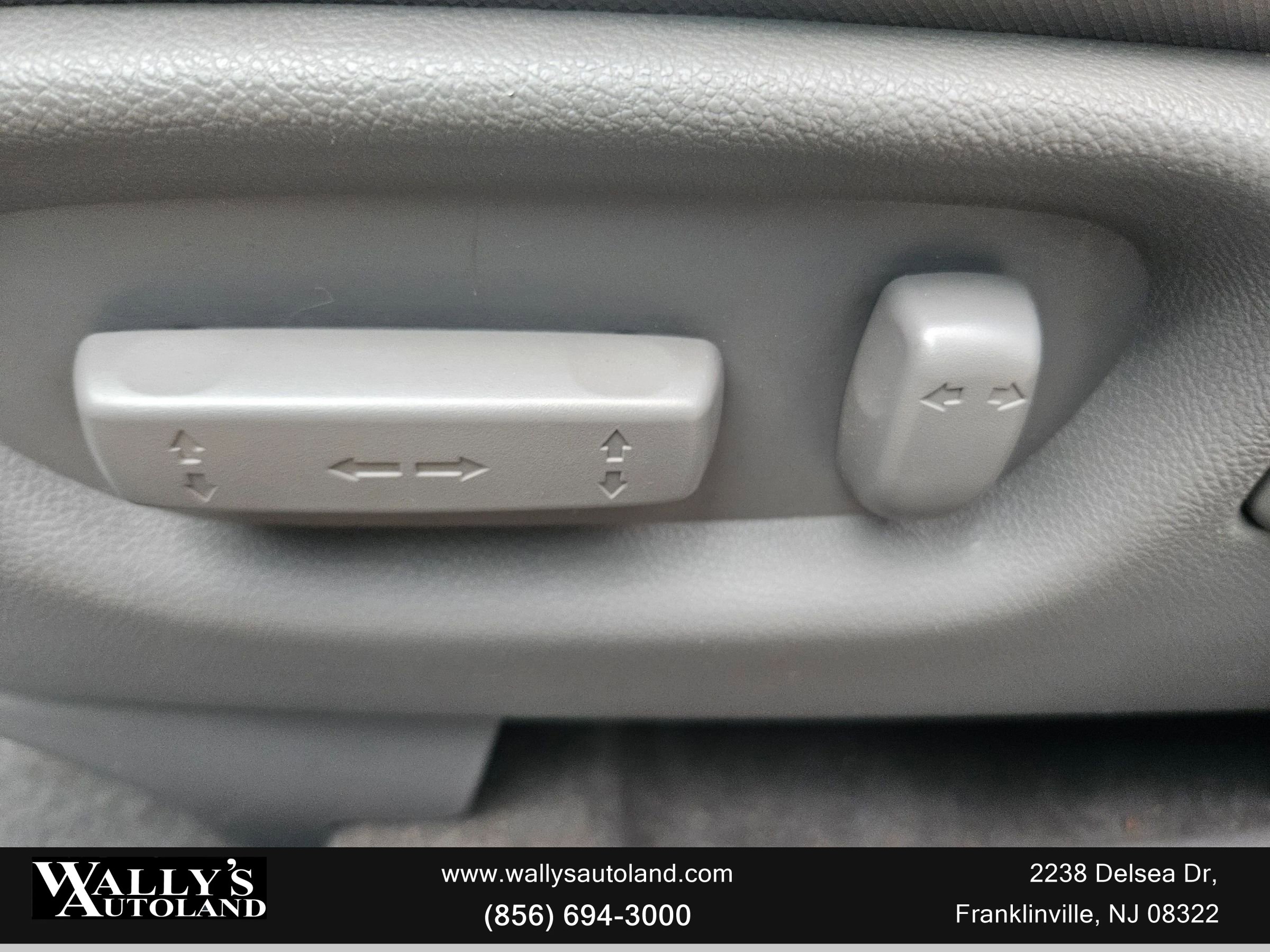 Used 2010 Honda CR-V EX-L image 13