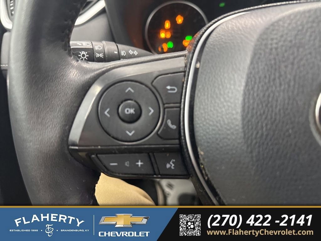 Used 2021 Toyota RAV4 XLE w/ XLE Grade Weather Package image 20