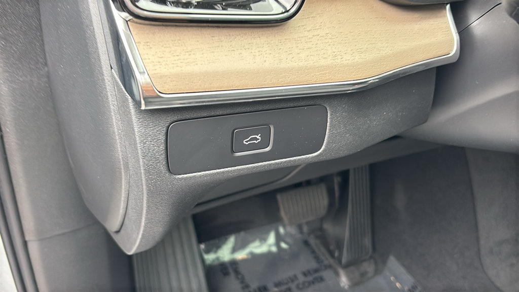 New 2027 Volvo XC90 B6 Plus AWD/4WD image 15