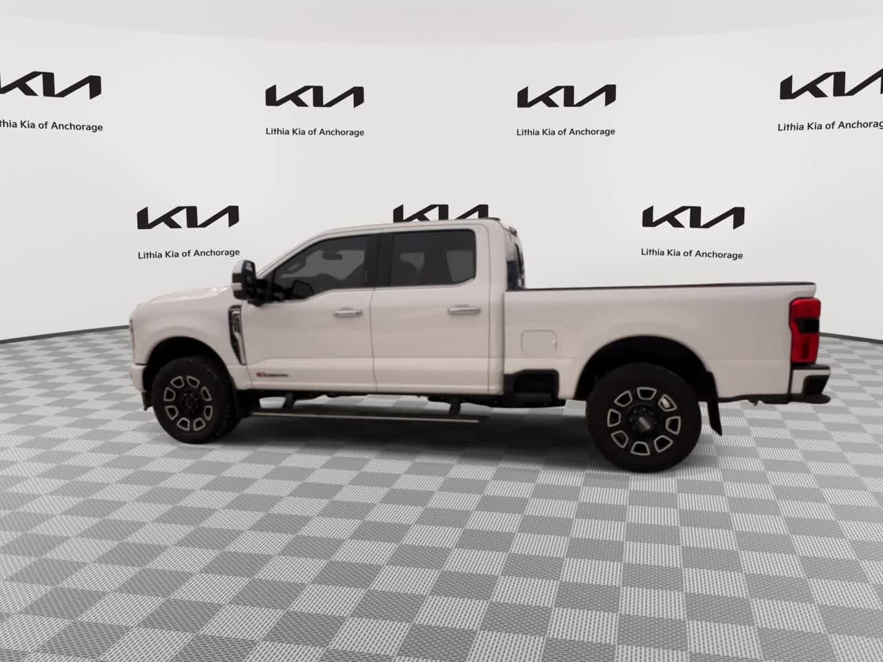 Used 2024 Ford F350 Platinum AWD/4WD image 5