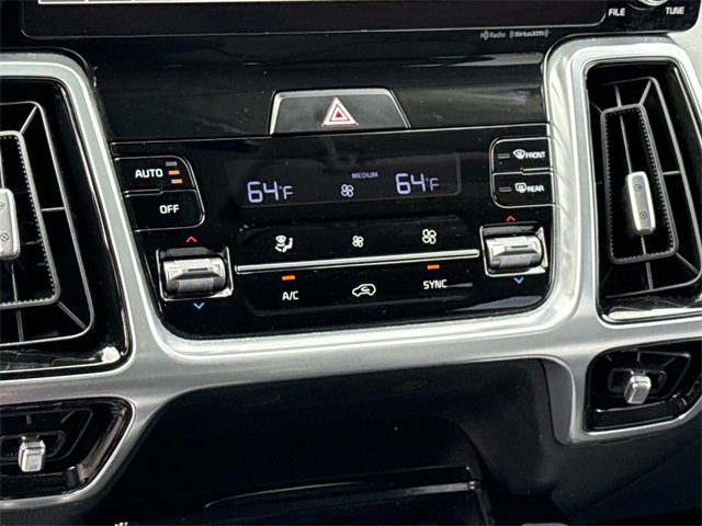 Used 2023 Kia Sorento SX image 22