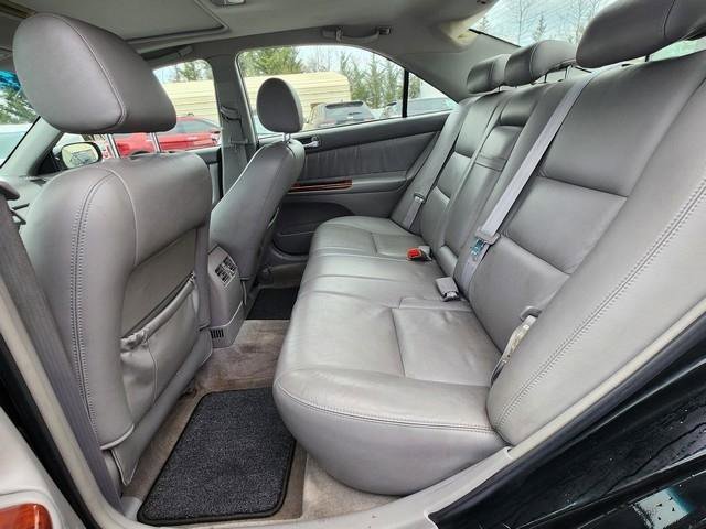 Used 2005 Toyota Camry LE FWD image 17