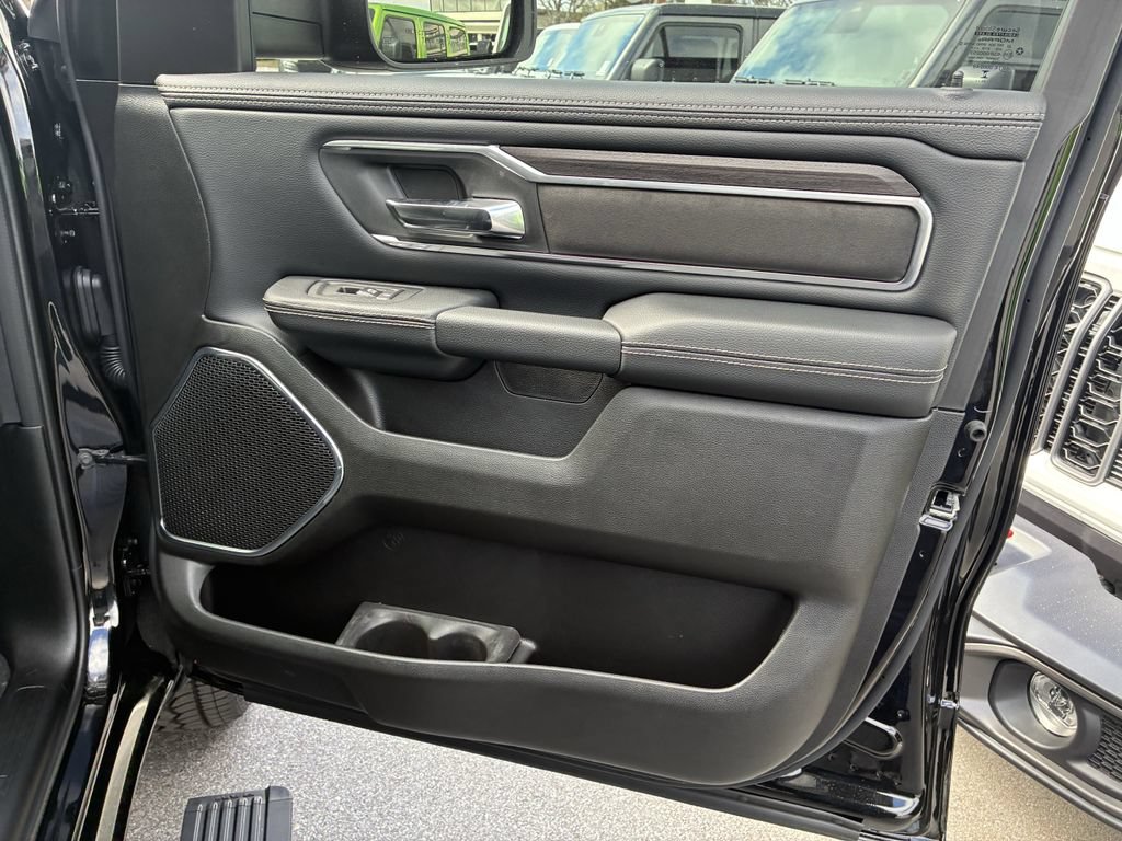 New 2026 RAM 1500 Laramie w/ Laramie Preferred Package AWD/4WD image 33