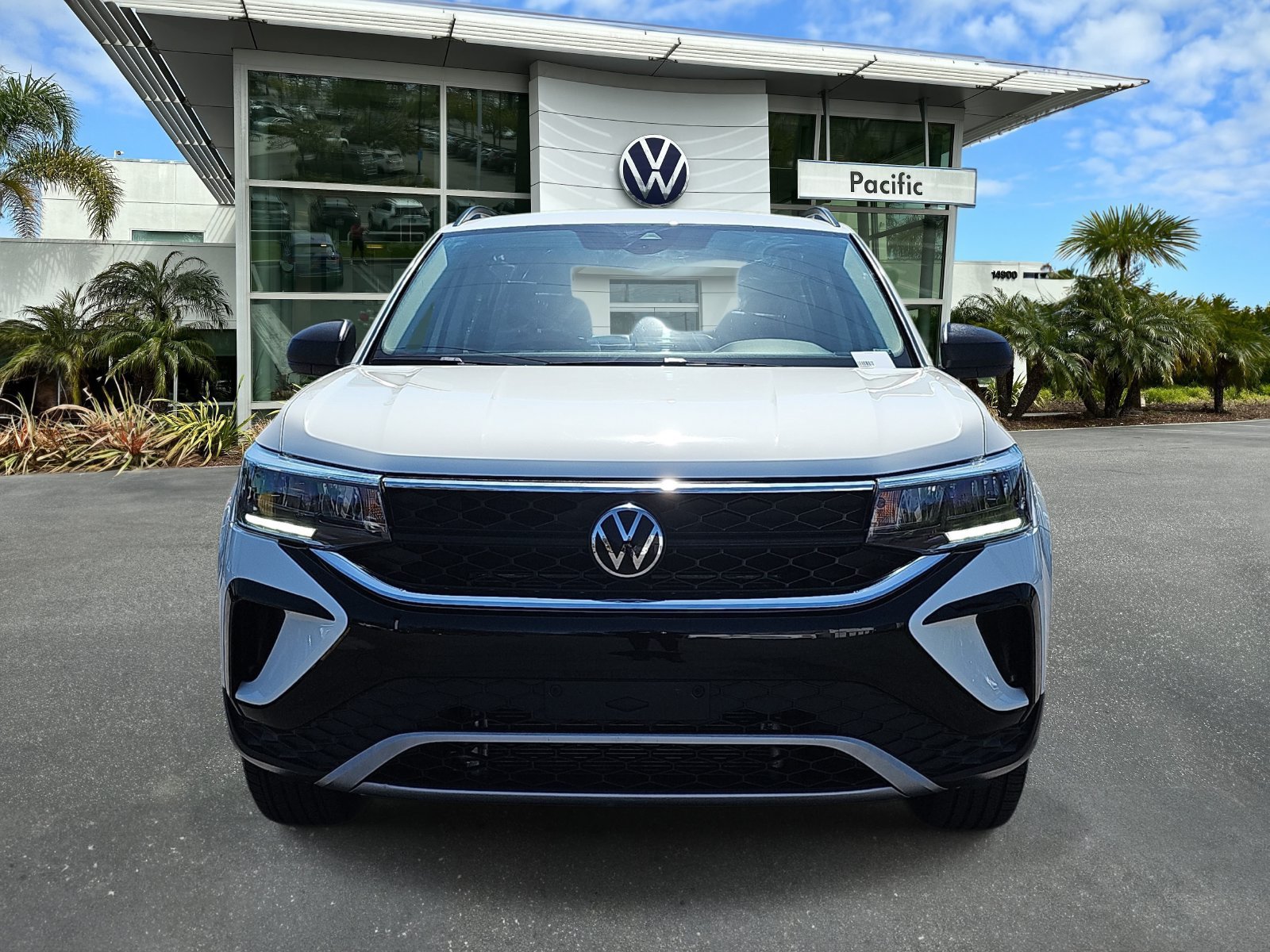 Used 2023 Volkswagen Taos S AWD/4WD image 2