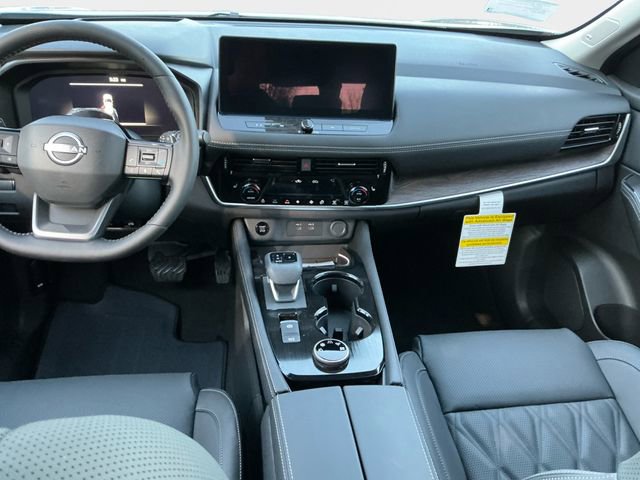 New 2026 Nissan Rogue Platinum w/ Tech Package image 12