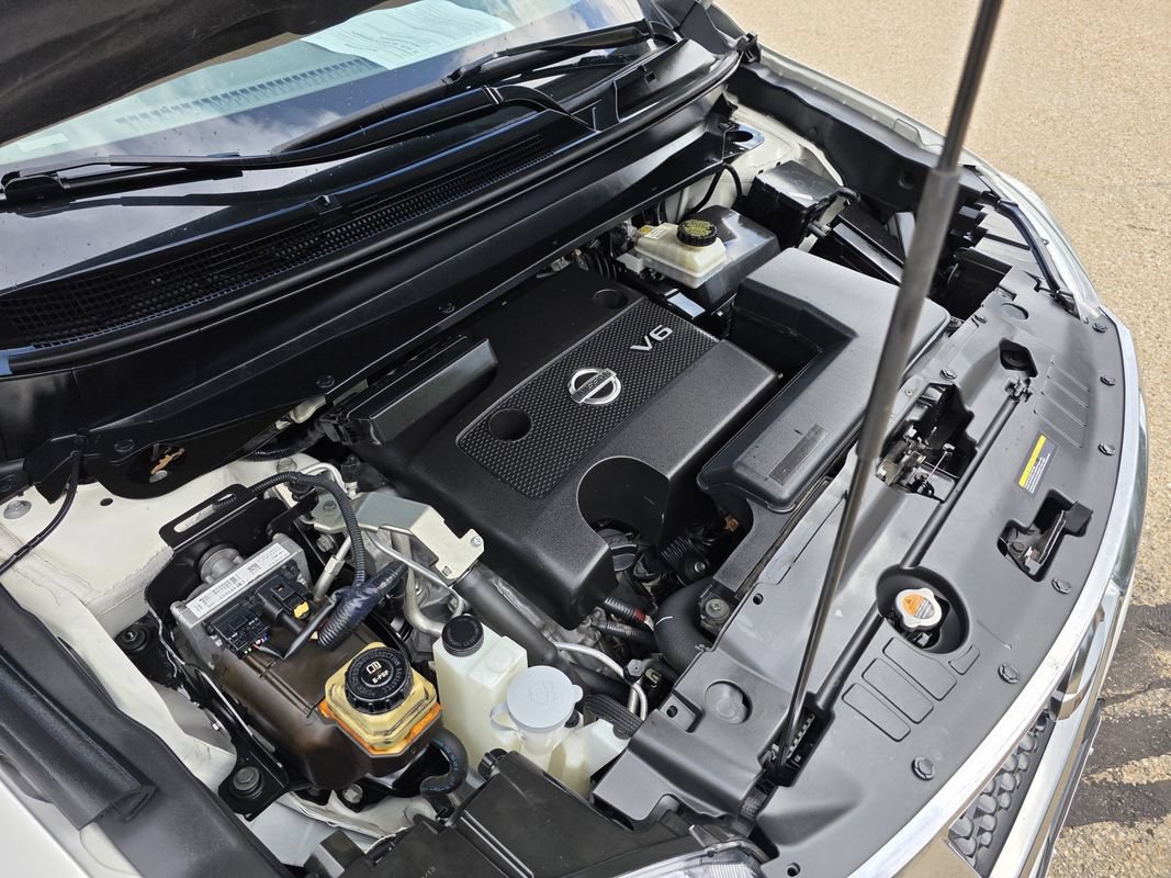 Used 2014 Nissan Pathfinder Platinum w/ Platinum Premium Package FWD image 37
