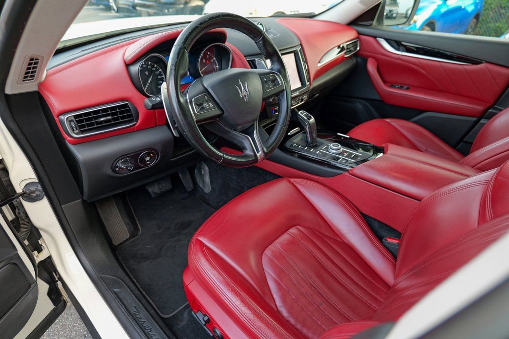 Used 2019 Maserati Levante Base image 19