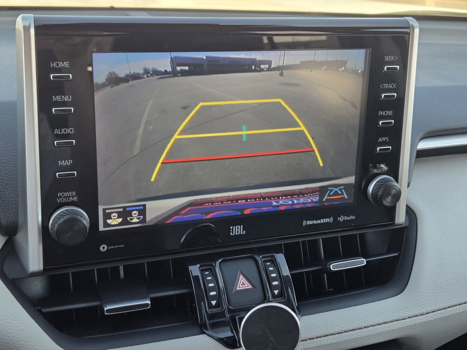 Used 2022 Toyota RAV4 XLE Premium image 21