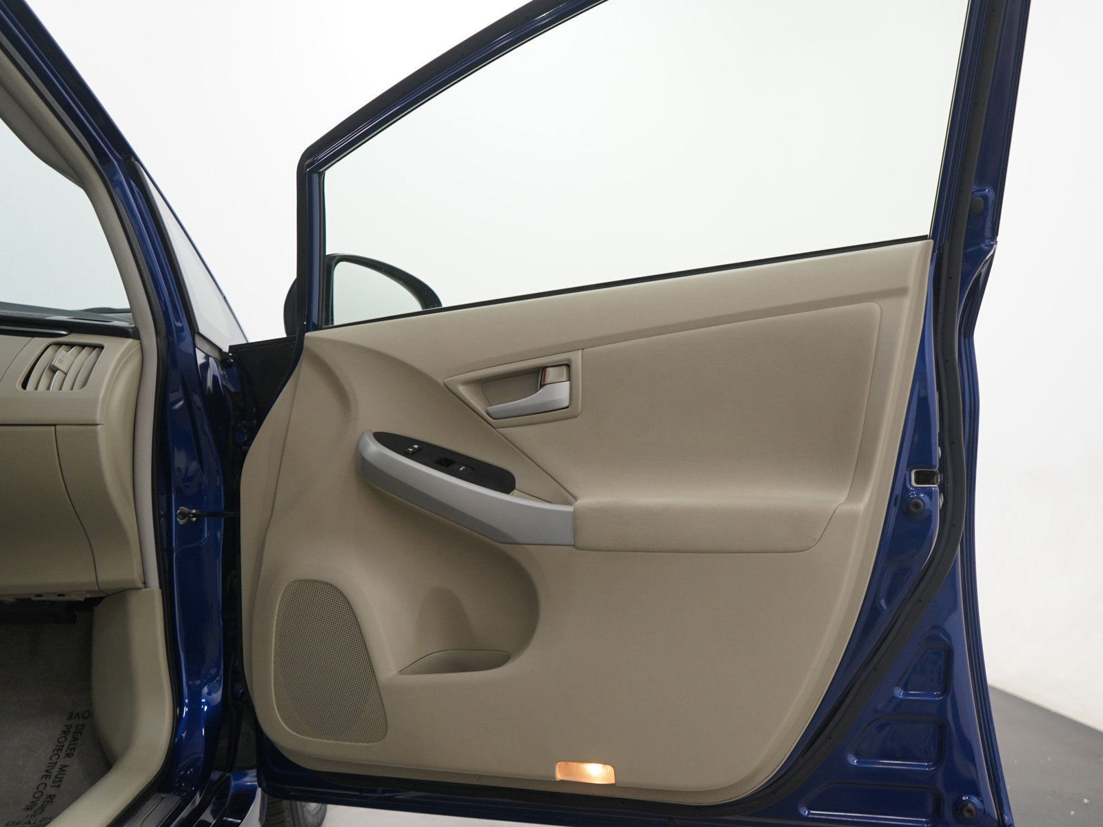 Used 2011 Toyota Prius Two image 9