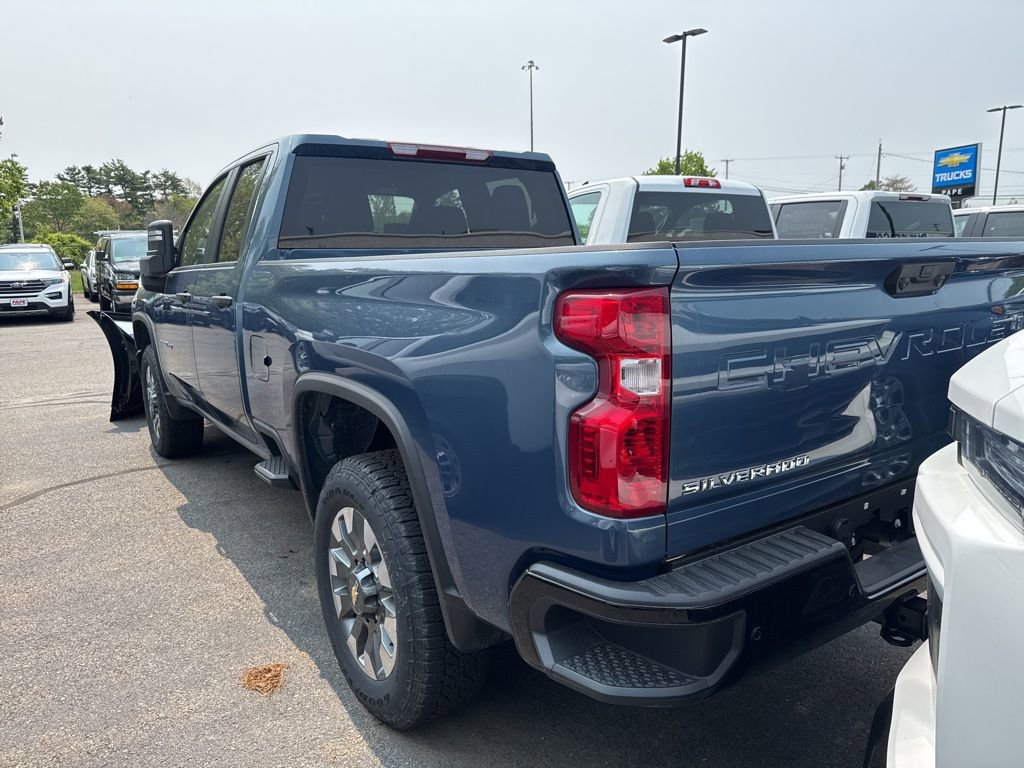New 2025 Chevrolet Silverado 2500 Custom w/ Custom Value Package AWD/4WD image 4