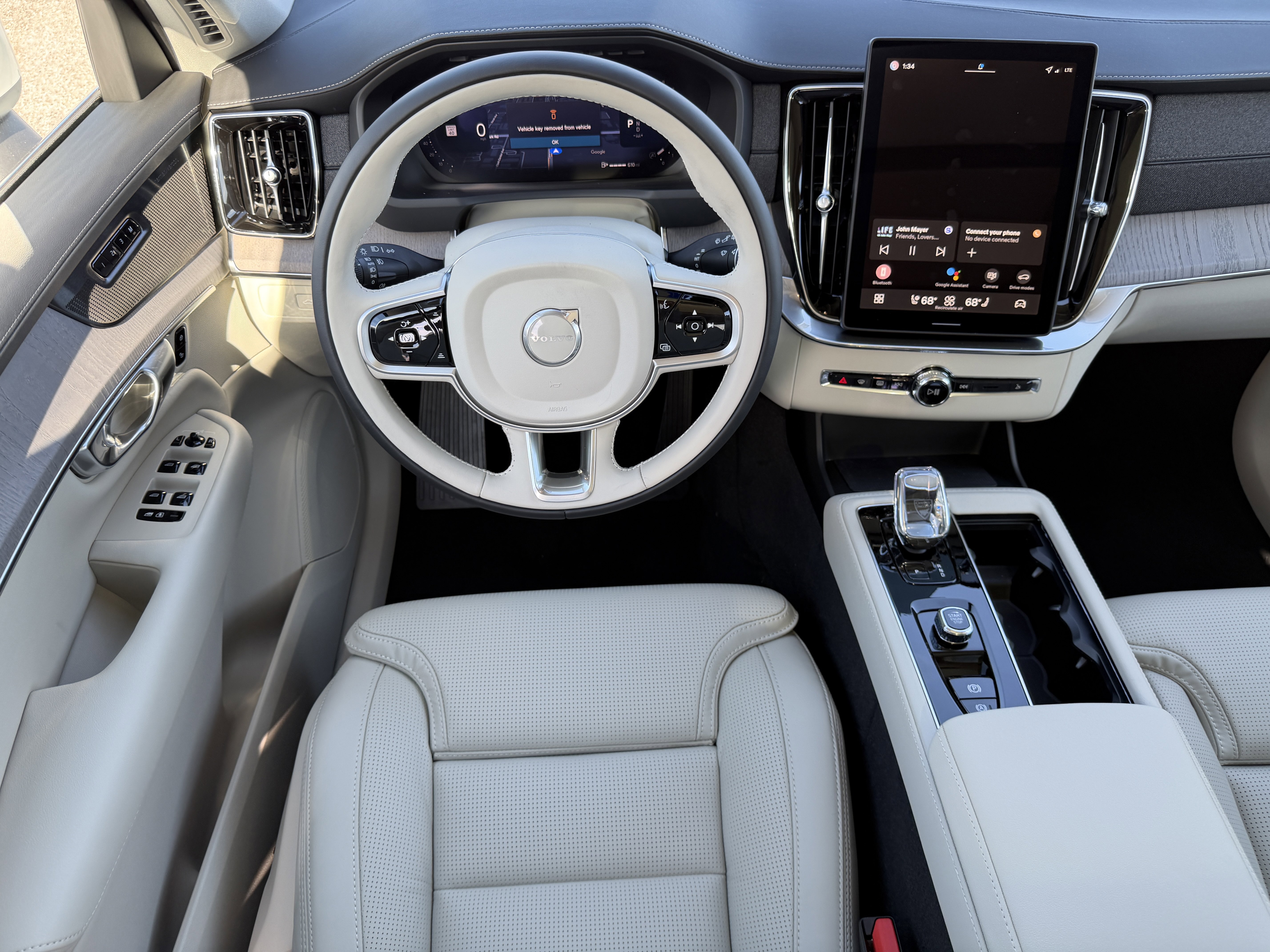 New 2026 Volvo XC90 B5 Ultra image 13