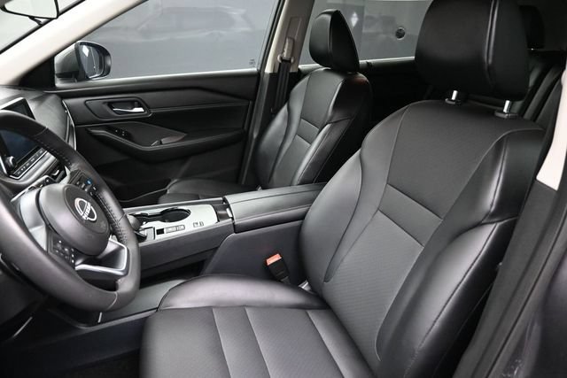 Used 2024 Nissan Rogue SV w/ SV Premium Package FWD image 21