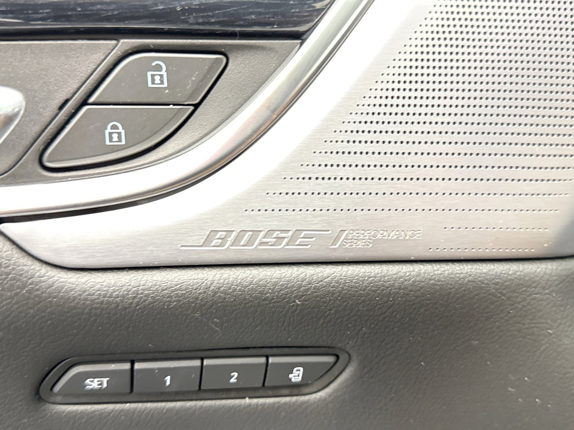 Used 2025 Cadillac XT5 Premium Luxury image 17