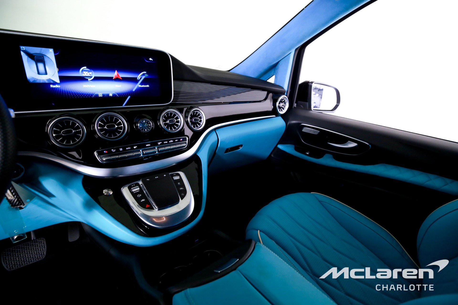 Used 2023 Mercedes-Benz Metris Passenger image 15