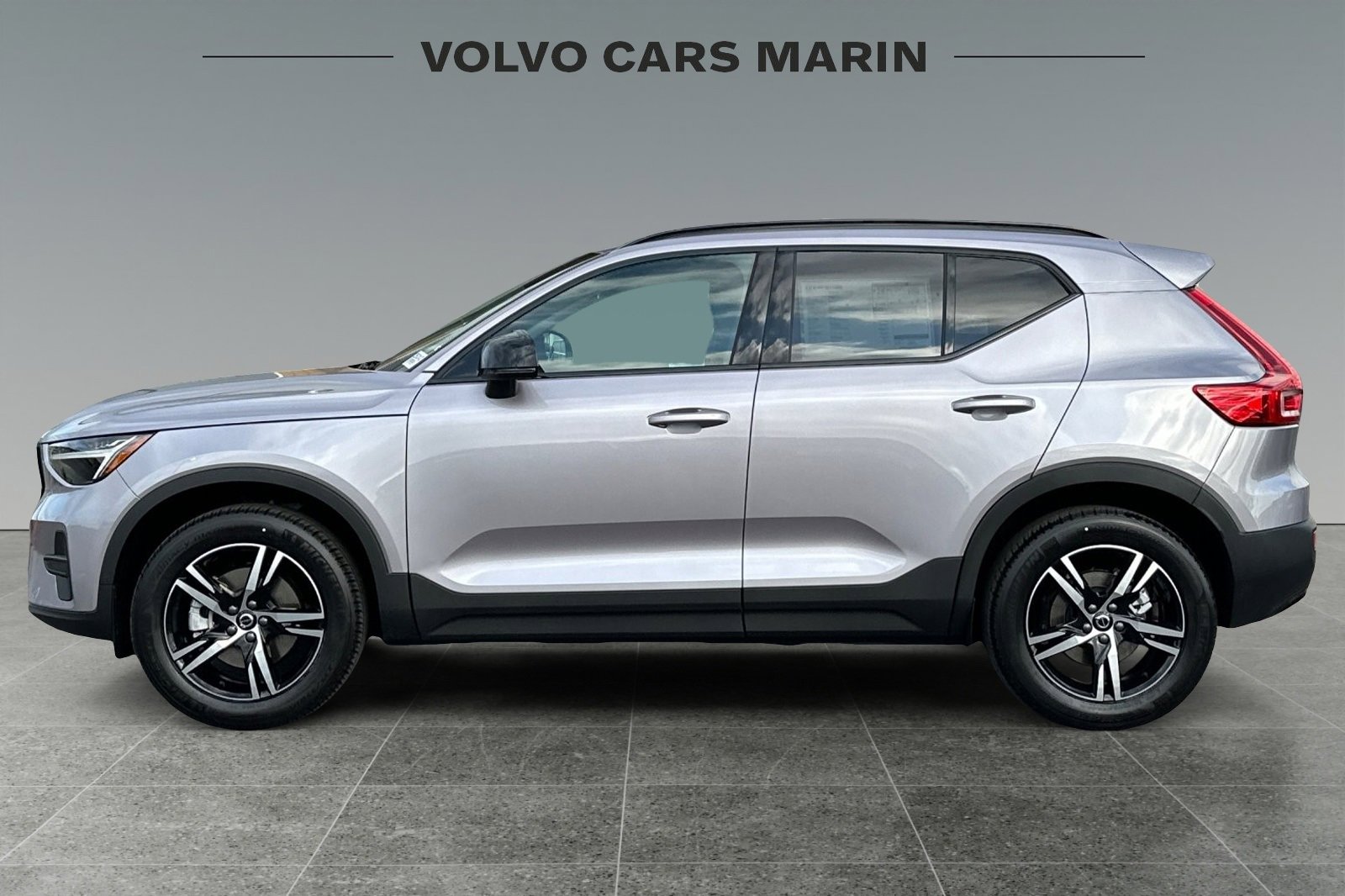 New 2026 Volvo XC40 B5 Core w/ Climate Package image 5