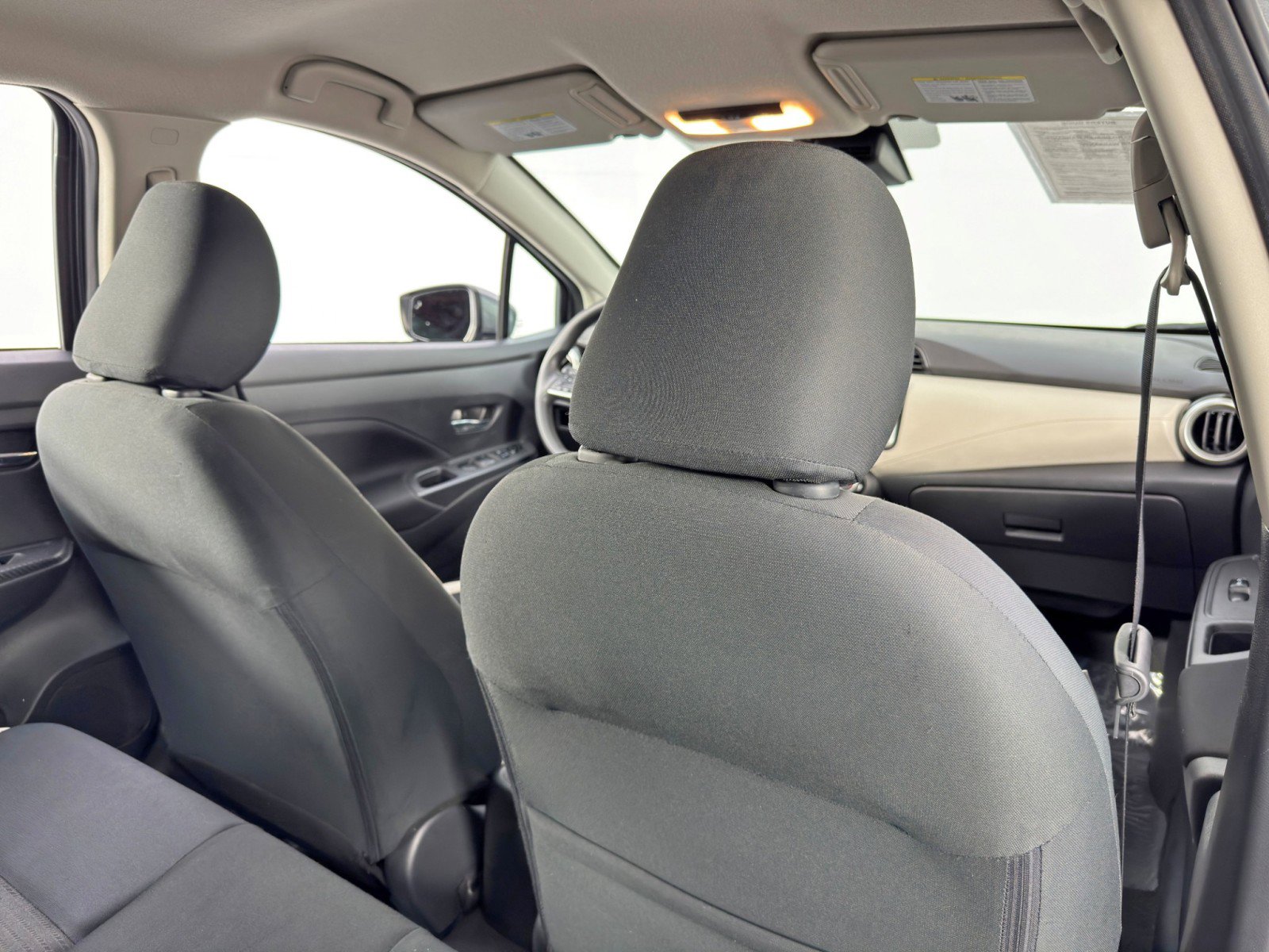 Used 2021 Nissan Versa SV image 29