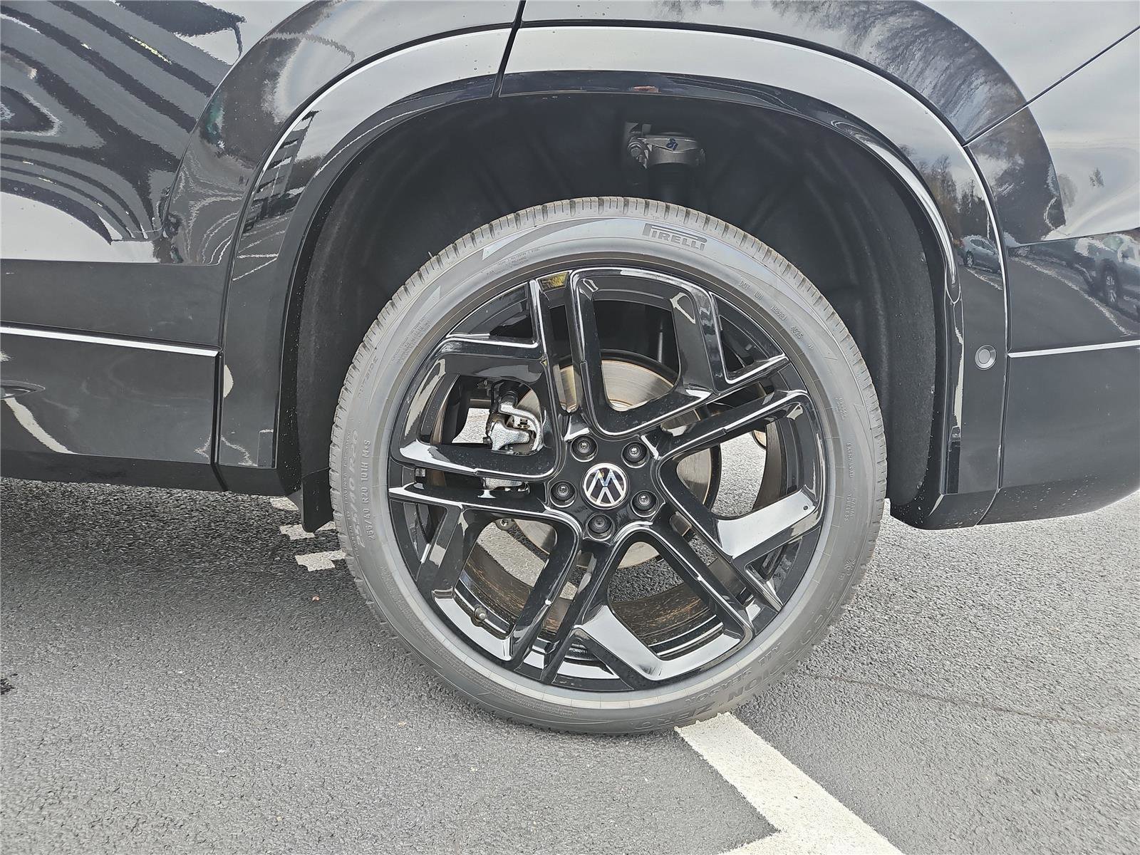 New 2026 Volkswagen Tiguan SE R-Line image 10