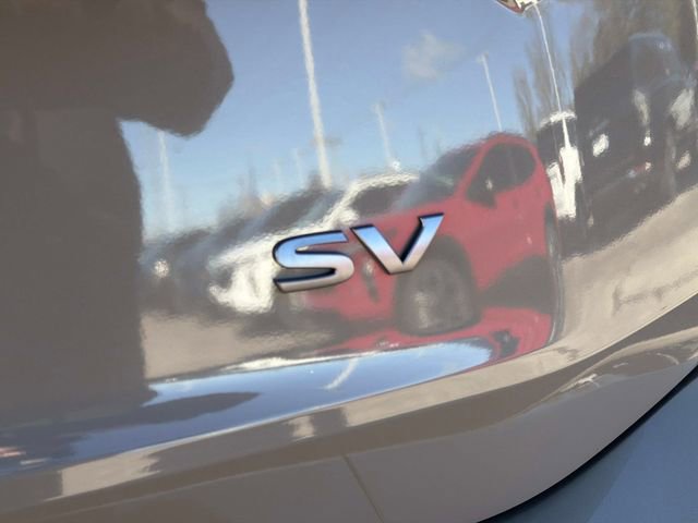 Used 2024 Nissan Rogue SV image 12