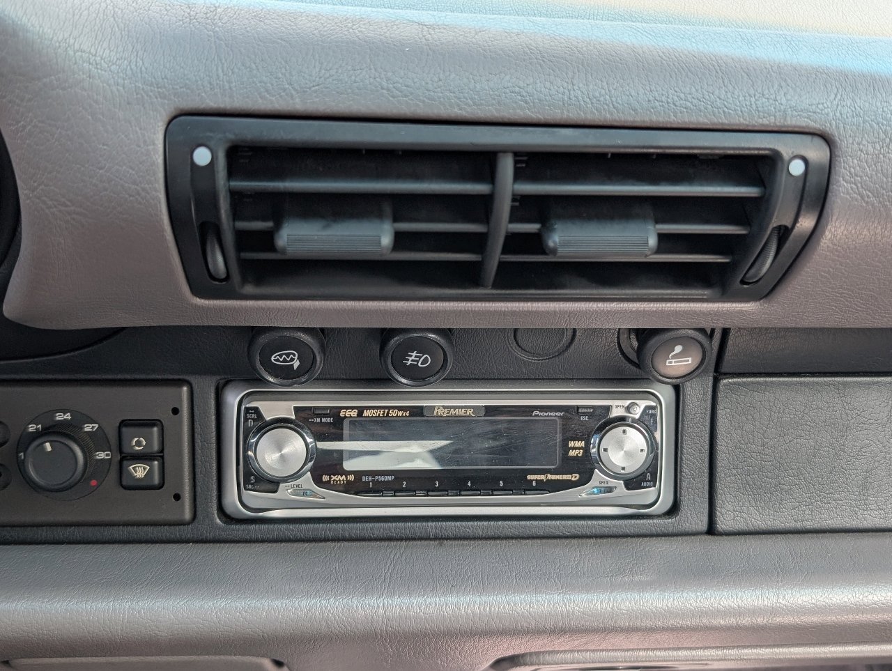 Used 1996 Porsche 911 Carrera image 15