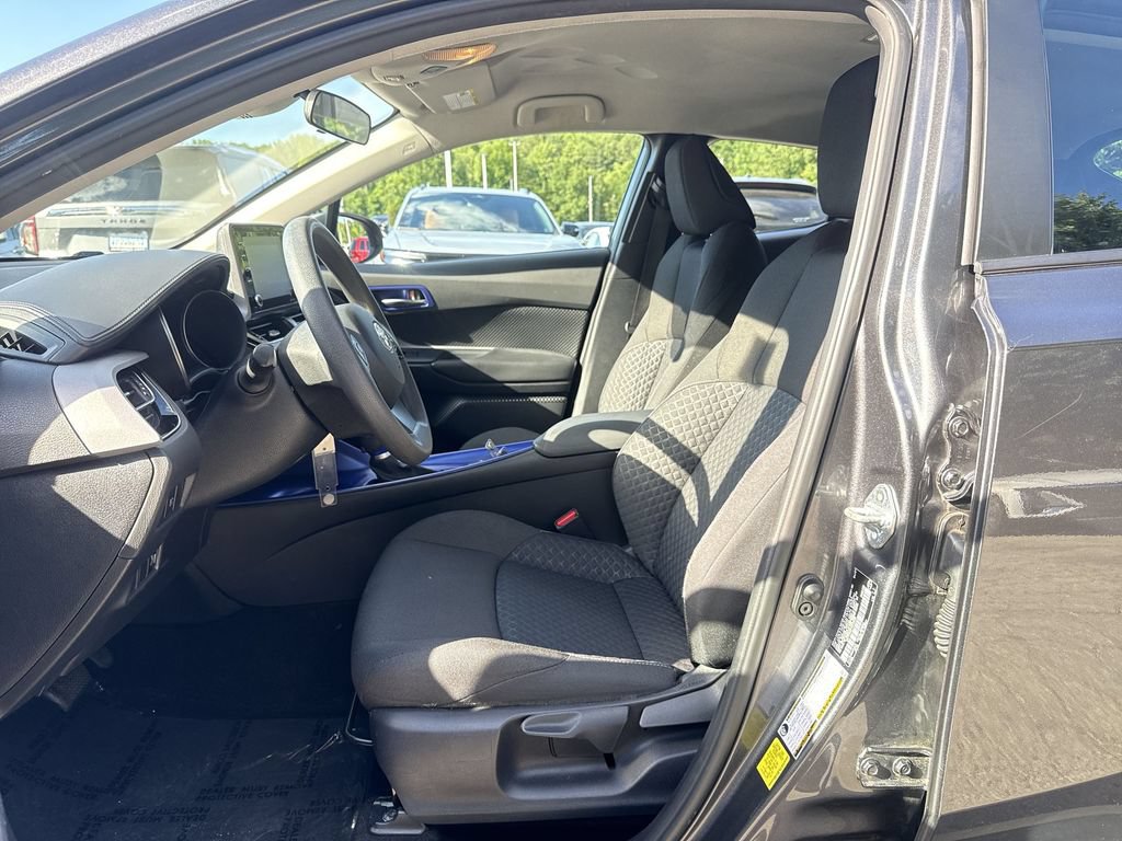 Used 2021 Toyota C-HR LE FWD image 13