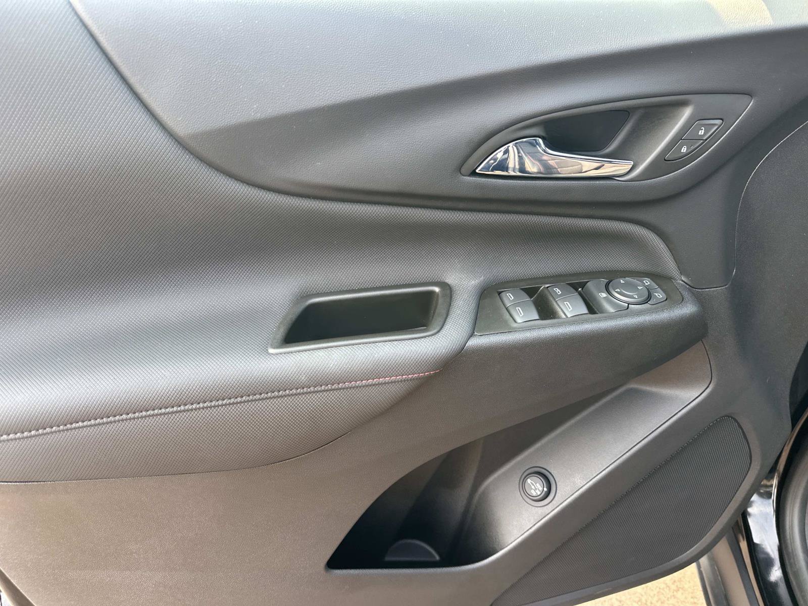 Certified 2023 Chevrolet Equinox RS w/ LPO, Floor Liner Package AWD/4WD image 14