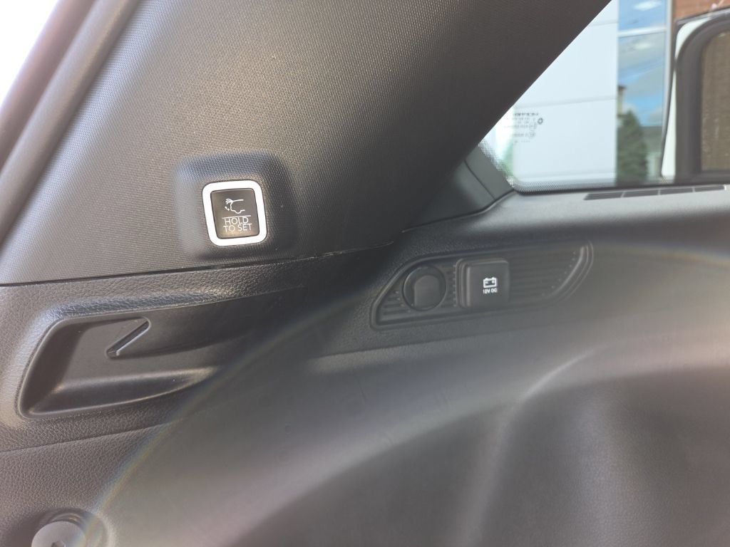 Used 2024 Jeep Grand Cherokee Altitude AWD/4WD image 24