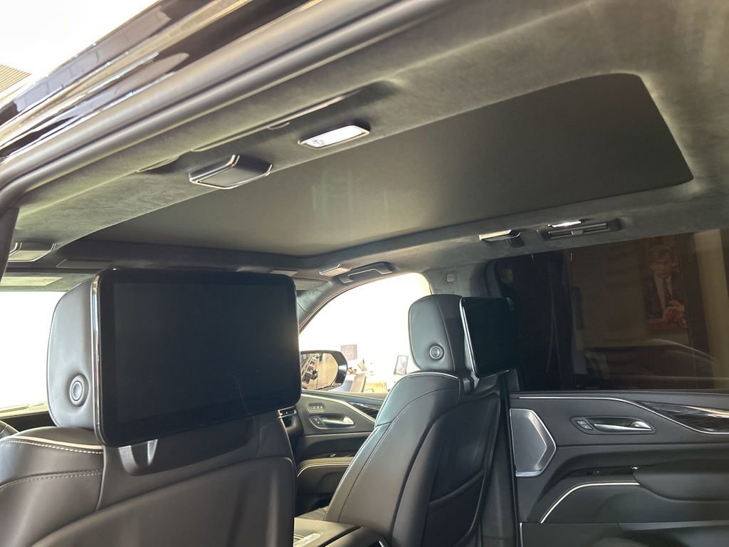 Used 2023 Cadillac Escalade ESV V AWD/4WD image 28
