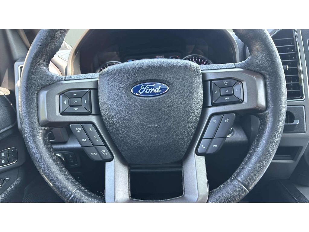 Used 2019 Ford Expedition XLT w/ Equipment Group 202A AWD/4WD image 18