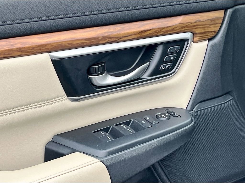 Used 2019 Honda CR-V Touring image 18