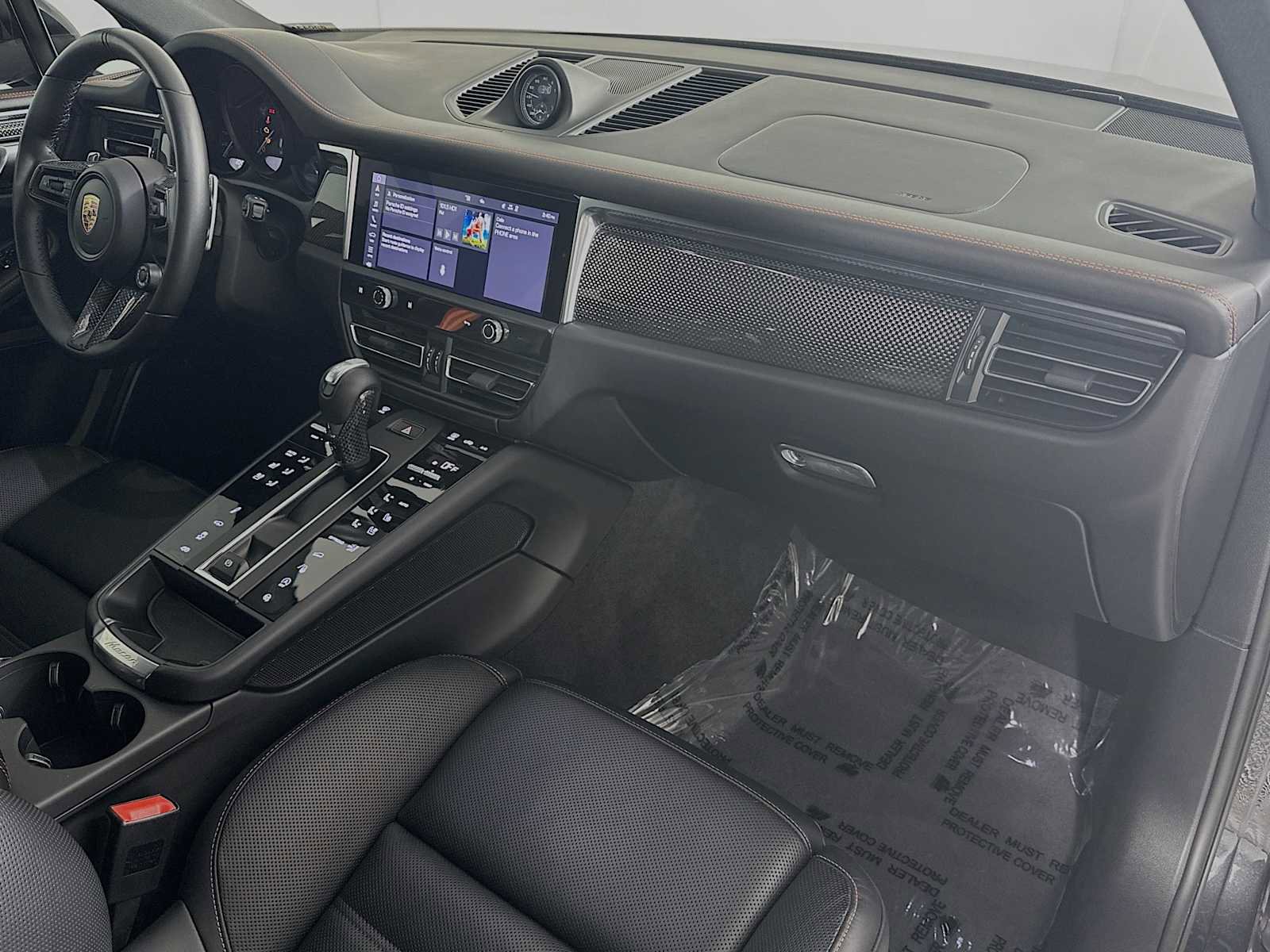 Certified 2024 Porsche Macan GTS image 30