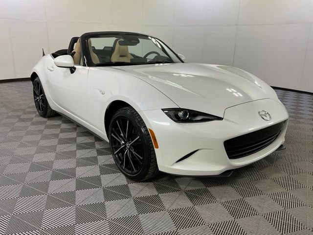 Used 2025 MAZDA MX-5 Miata Grand Touring w/ Weather Package image 3