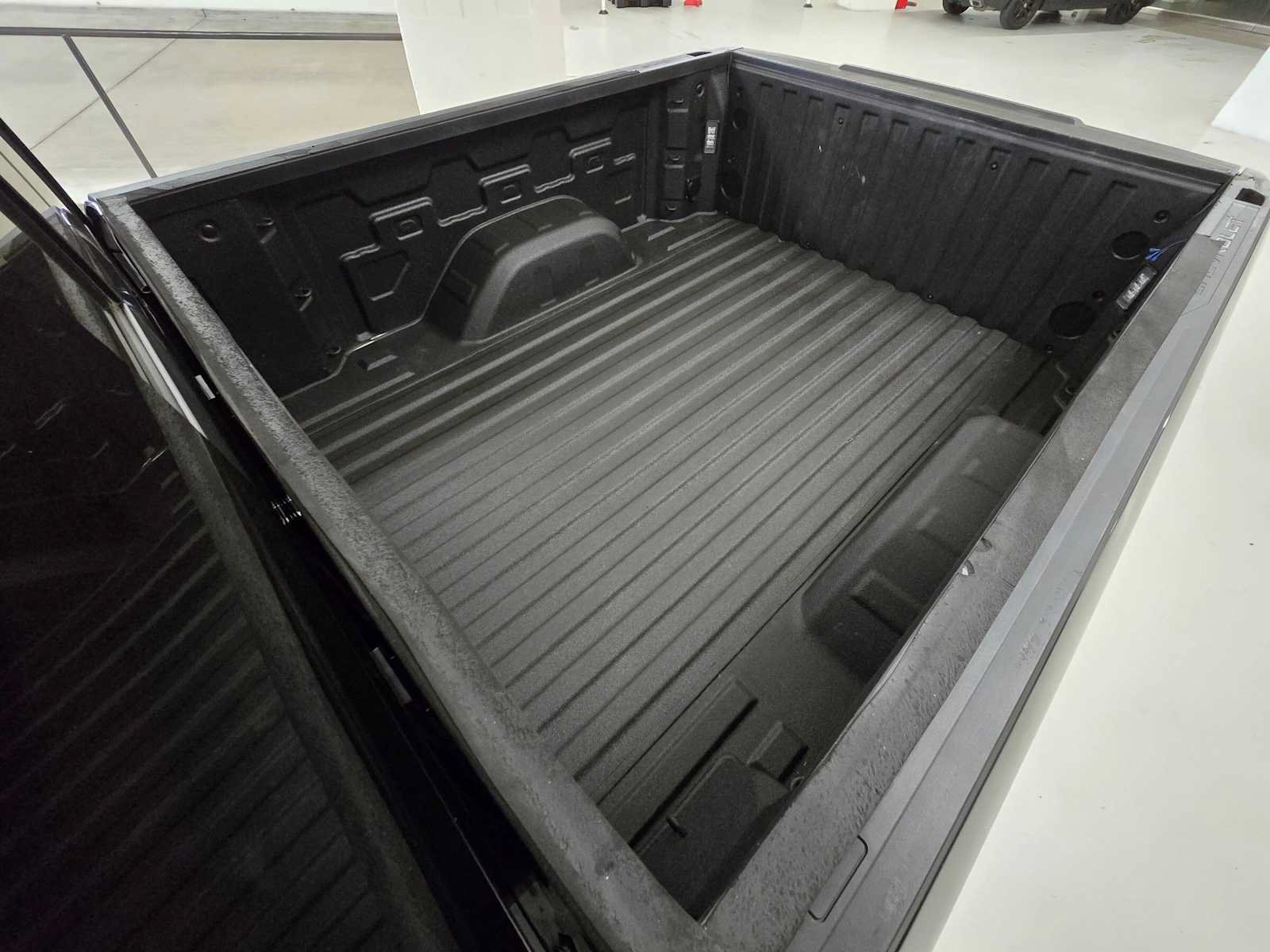 Used 2024 Chevrolet Silverado 1500 LTZ AWD/4WD image 15