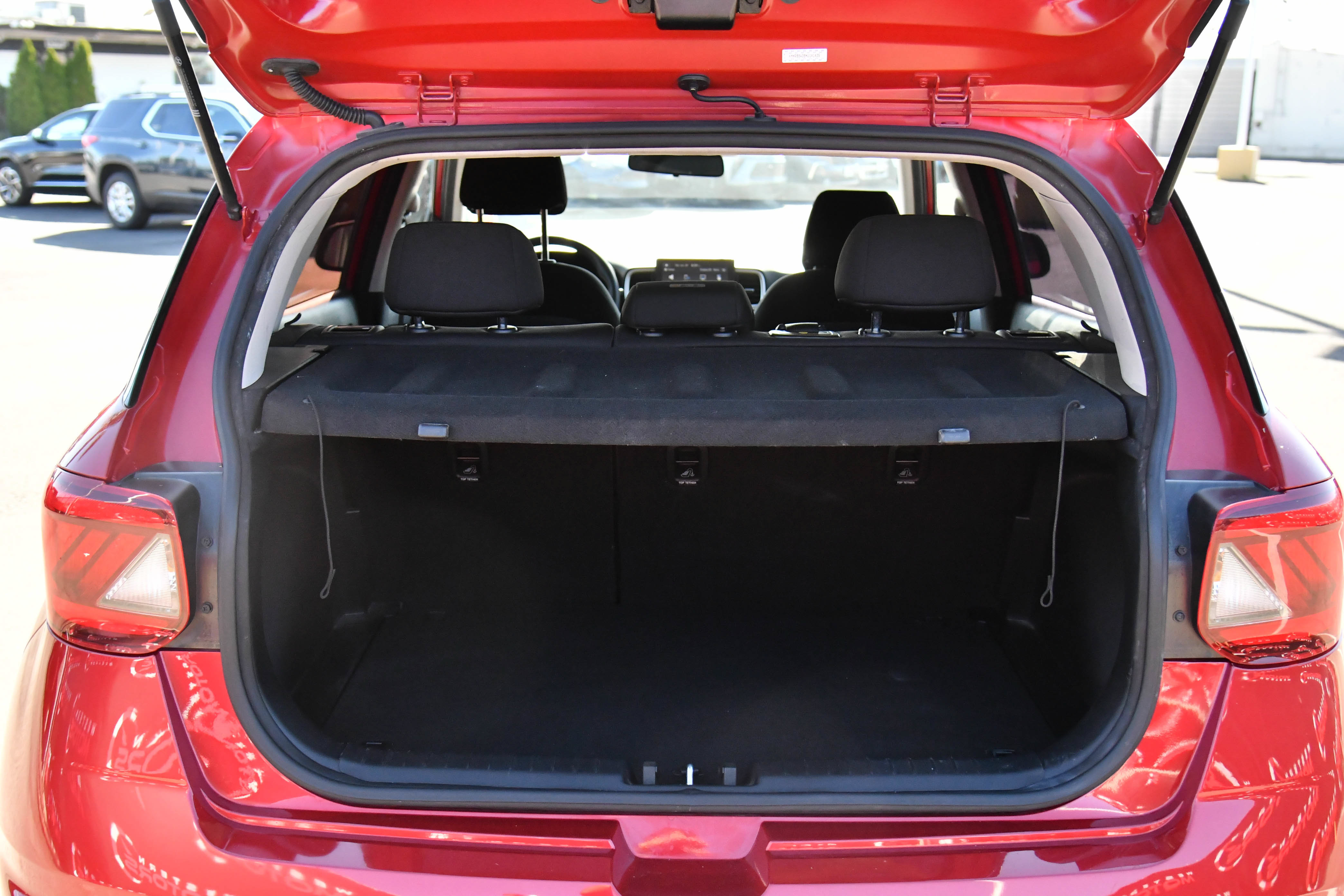 Used 2022 Hyundai Venue SE w/ Cargo Package FWD image 34