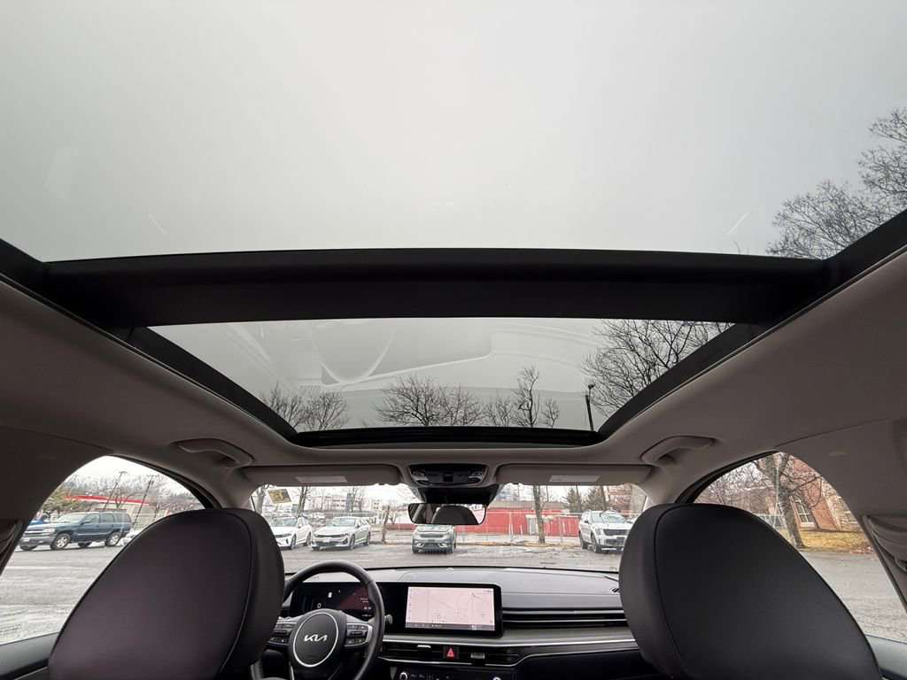Used 2025 Kia K5 EX image 25